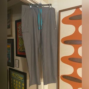 Figs Women's Graphite Yola™ Skinny Scrub Pants